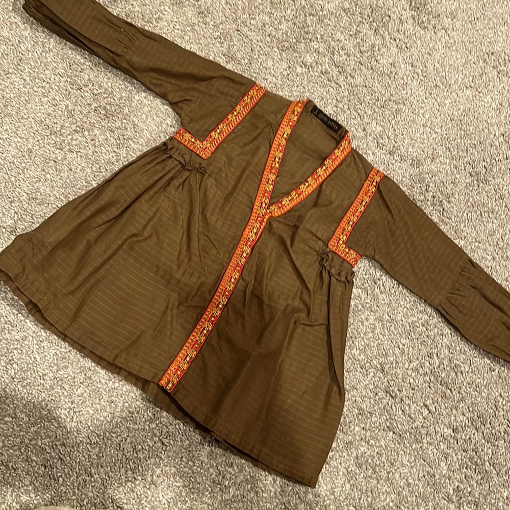 Girls shirt by Junaid jamshed